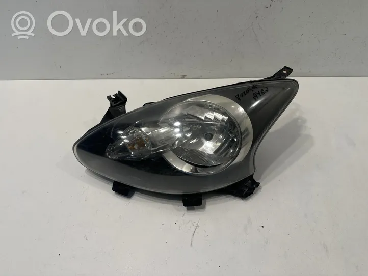 Toyota Aygo AB10 Lampa przednia 811500H010