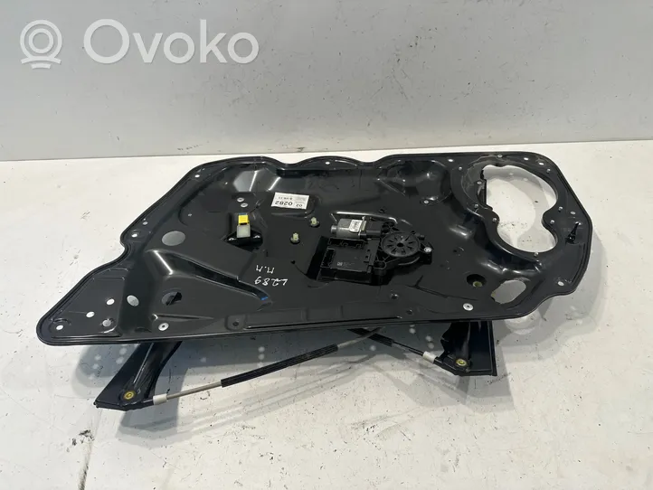 Volkswagen PASSAT B7 Front door window regulator with motor 3C0959792C