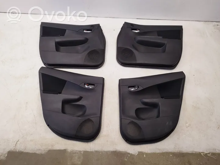 Toyota Verso-S Kit garniture de panneaux intérieur de porte 