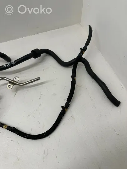 Volkswagen PASSAT B7 Fuel line/pipe/hose 3AA130295J