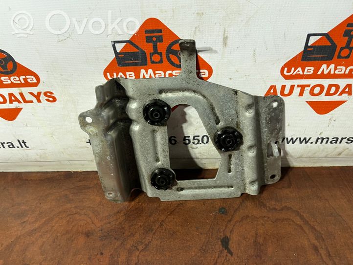 Land Rover Range Rover Sport L494 Protezione inferiore del serbatoio del carburante 1613200100