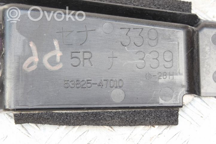 Toyota Prius (XW30) Uchwyt / Mocowanie błotnika przedniego 5382547010
