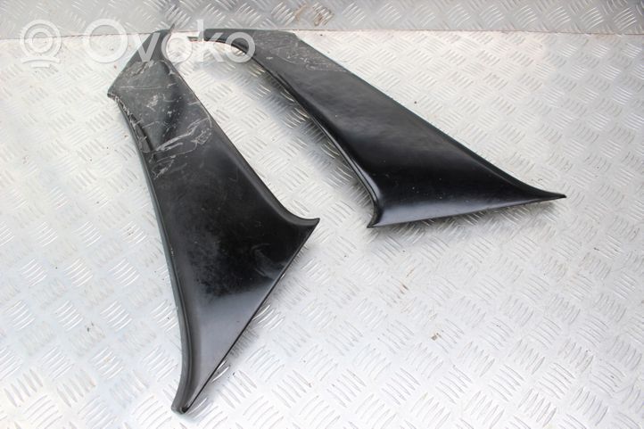 Mitsubishi 3000 GT Rivestimento montante (B) (superiore) 