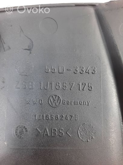 Volkswagen Golf IV Kojelaudan sivupäätyverhoilu 1J1858247B