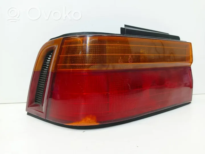 Honda Legend Luz trasera/de freno 0438411