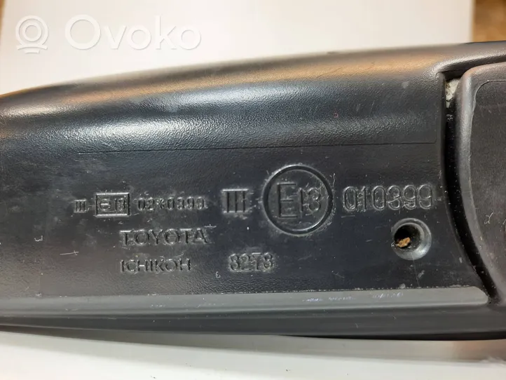 Toyota Yaris Elektryczne lusterko boczne drzwi przednich E13010399