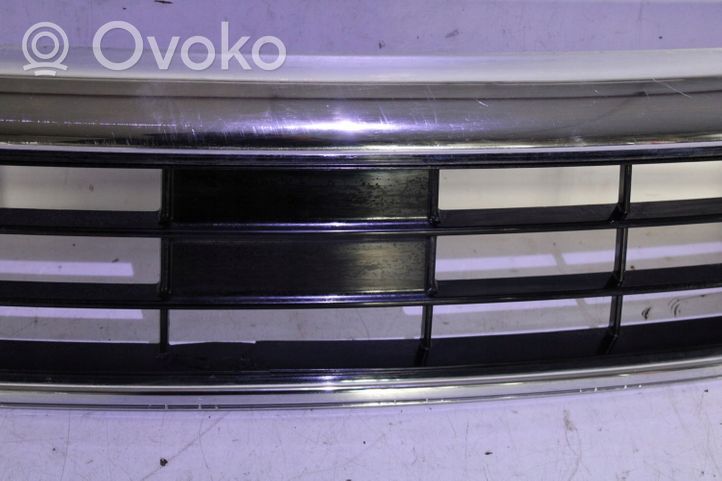 Ford Kuga II Grille inférieure de pare-chocs avant GV4417D635V