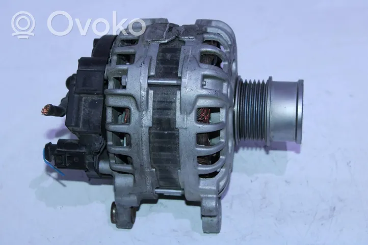 Volkswagen Golf VII Generatore/alternatore 04E903015A