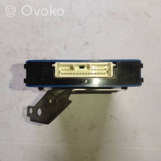 Toyota Prius (XW20) Módulo de control Gateway 8911147020