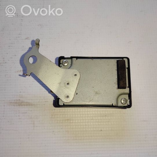 Toyota Camry Oven keskuslukituksen ohjausyksikön moduuli 8974106020