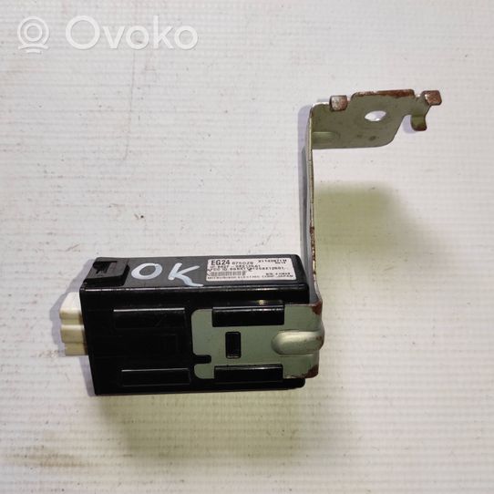 Mazda 5 Boîtier module alarme EG24675DZB