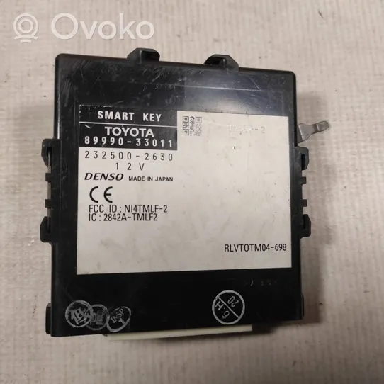 Toyota Camry Oven keskuslukituksen ohjausyksikön moduuli 8999033011