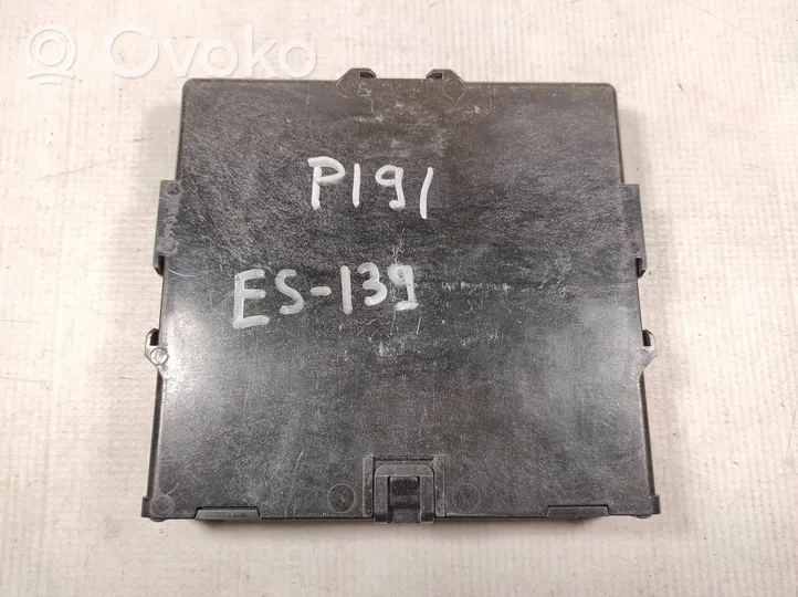 Toyota Prius (XW30) Unité de commande, module ECU de moteur 8968147100