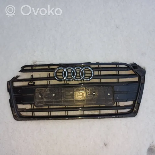 Audi S5 Grotelės viršutinės 8W6853651AP