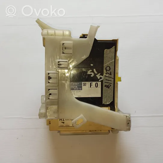 Toyota Sienna XL30 III Module de contrôle carrosserie centrale 8922108070