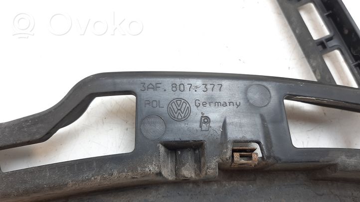 Volkswagen PASSAT B7 Uchwyt / Mocowanie zderzaka tylnego 