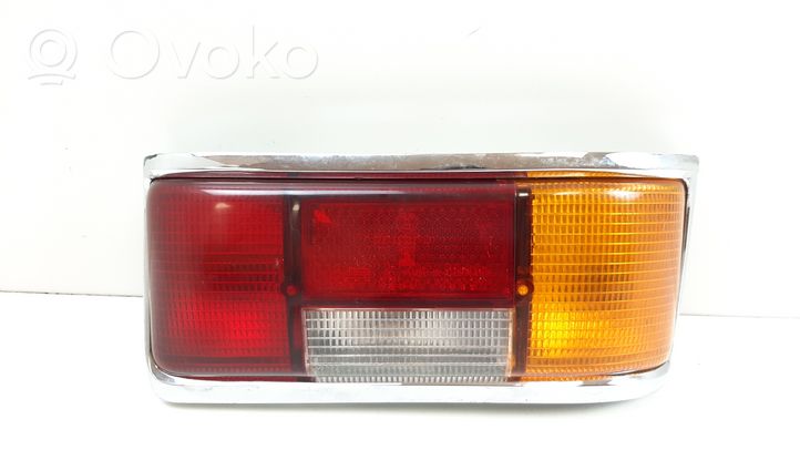 Mercedes-Benz COMPAKT W115 Aizmugurējais lukturis virsbūvē 224908