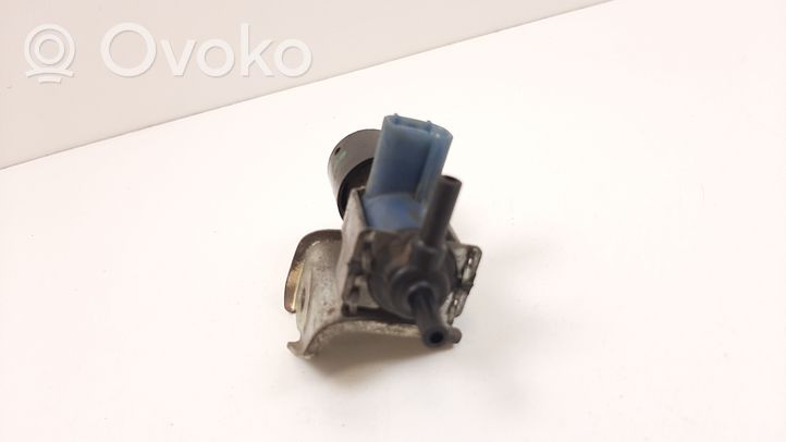 Toyota Avensis T270 Vacuum valve 