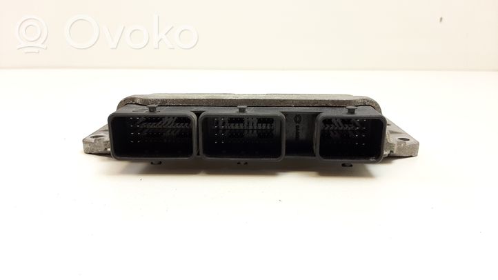 Renault Megane II Sterownik / Moduł ECU 215854212A