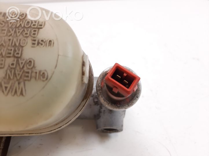 Lincoln Navigator Master brake cylinder F3TA9F924CA