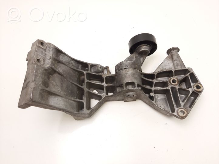 Mercedes-Benz A W169 Support de générateur / alternateur A6402021040