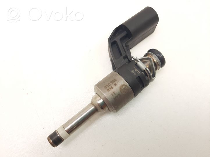 Volkswagen PASSAT CC Fuel injector 03C906036K