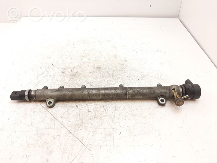 Mercedes-Benz E W211 Linea principale tubo carburante A6110700395