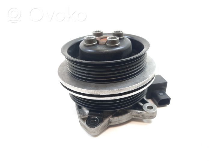 Volkswagen PASSAT B7 Pompe de circulation d'eau 03C880727D