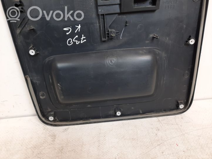 Opel Vivaro Poszycia / Boczki bagażnika 91165792