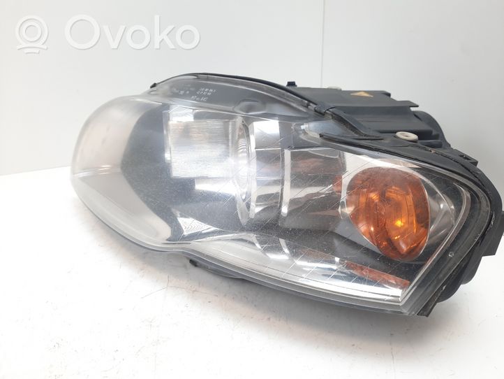 Audi A4 S4 B7 8E 8H Lampa przednia 1305236054