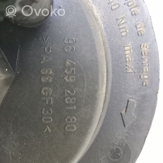 Volvo V50 Boîtier de filtre à carburant 9645928180
