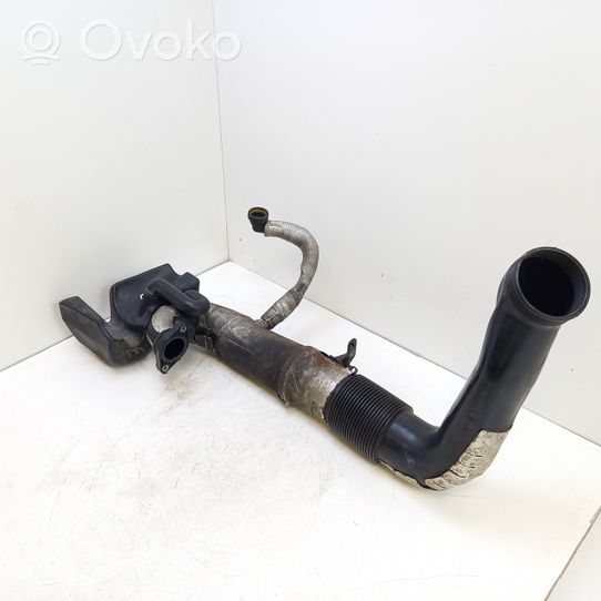 Volvo V50 Turbo air intake inlet pipe/hose 3M519A673H