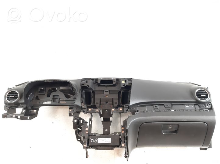 Chevrolet Orlando Tableau de bord 13505747