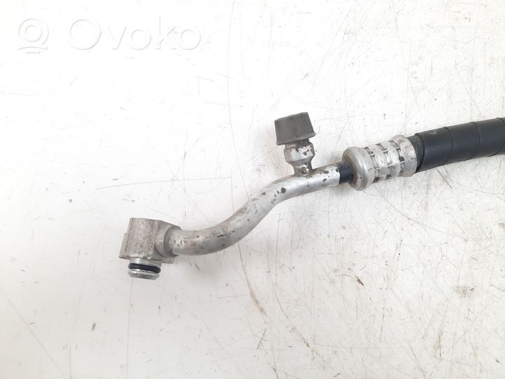 Subaru Outback Ilmastointilaitteen putki (A/C) 