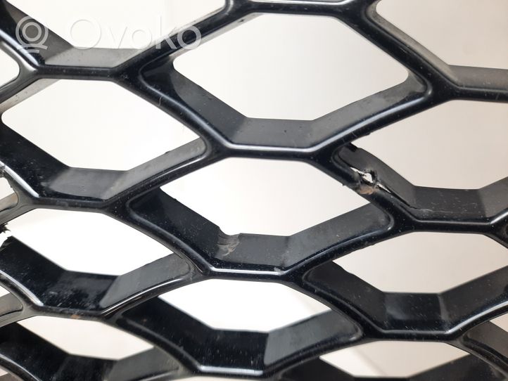 Audi RS6 C6 Grille calandre supérieure de pare-chocs avant 4F0853651AL