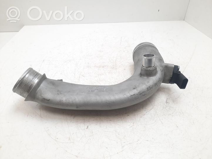 Audi RS6 C6 Tube d'admission de tuyau de refroidisseur intermédiaire 07L145728E