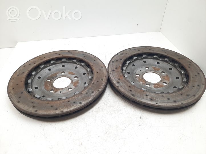 Audi RS6 C6 Tarcza hamulca tylnego 4F0615601H