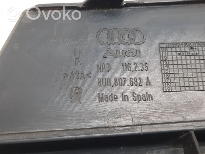 Audi Q3 8U Etusumuvalon ritilä 8U0807682A