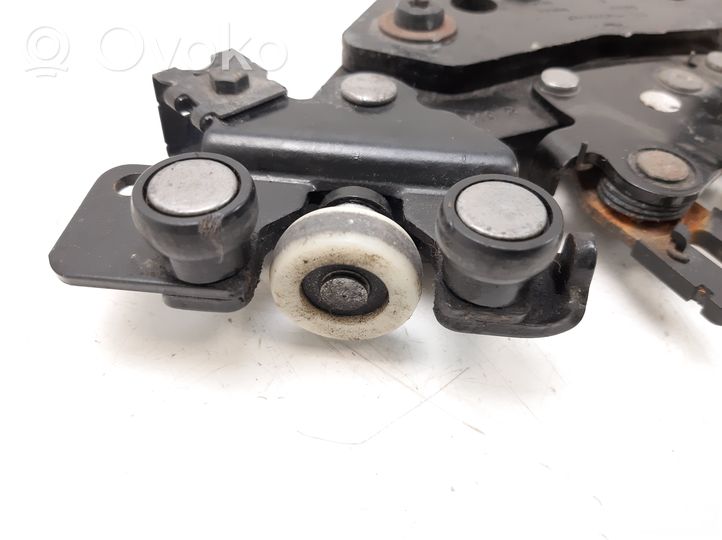 Ford C-MAX II Guida/cerniera inferiore del rullo del portellone scorrevole AM51U25000AF