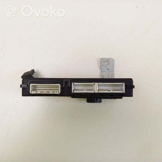 Hyundai i30 Antenos valdymo blokas 954002L100