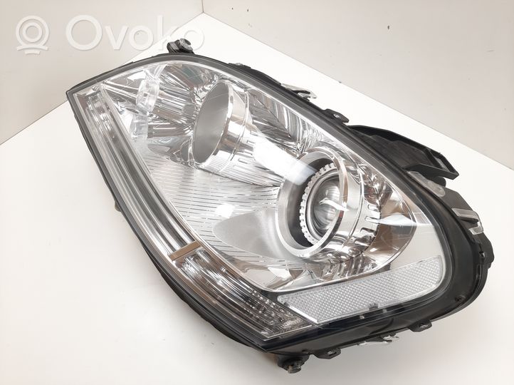 Mercedes-Benz ML W164 Lampa przednia A1648200961