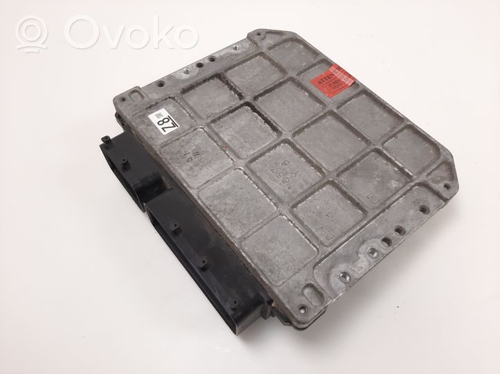 Toyota Prius+ (ZVW40) Moottorin ohjainlaite/moduuli 8966147830