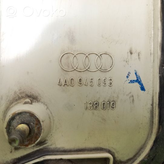 Audi A6 S6 C4 4A Задний фонарь в крышке 4A0945093