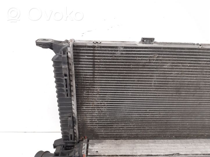 Audi A5 8T 8F Radiatorių komplektas 8K0121251K