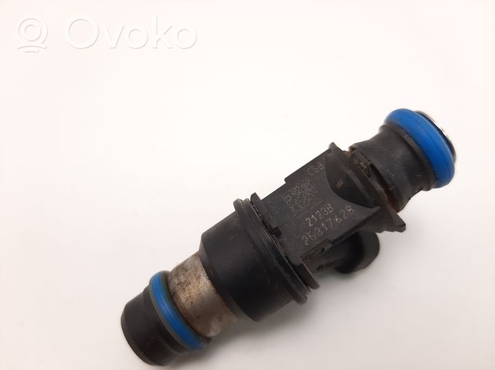 Hummer H2 Fuel injector 25317628