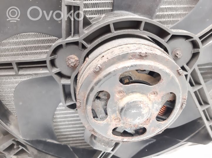 Opel Vivaro Radiatorių komplektas 