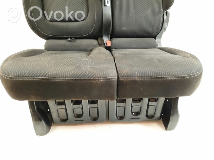 Opel Vivaro Front double seat 