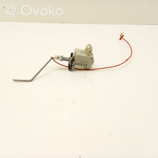 Audi A3 S3 8P Fuel tank cap lock motor 8P4862153