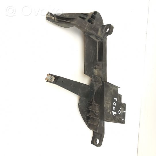 BMW X3 E83 Support phare frontale 1301073025