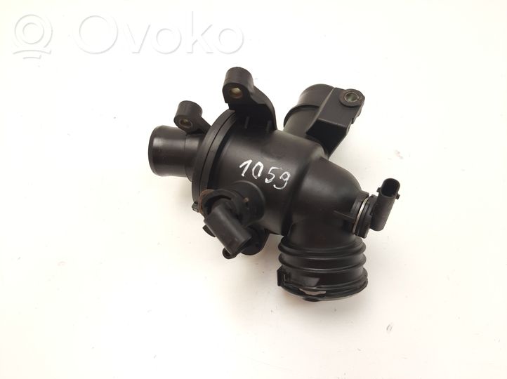 A6512001713 MercedesBenz Vito Viano W639 Boîtier de thermostat